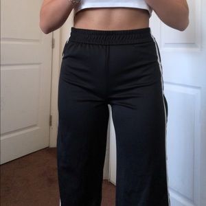 side button pants